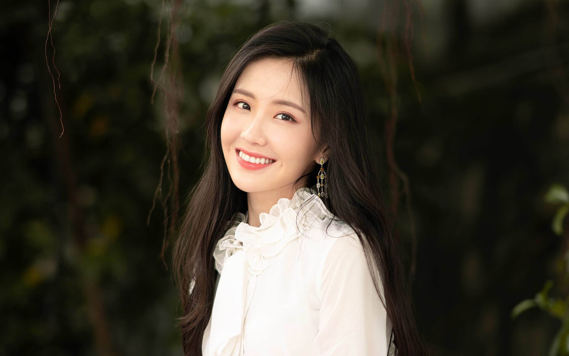 Kaiyun APP-赛后点评：专家解读欧冠比赛中的战术亮点，欧冠比赛规则解读