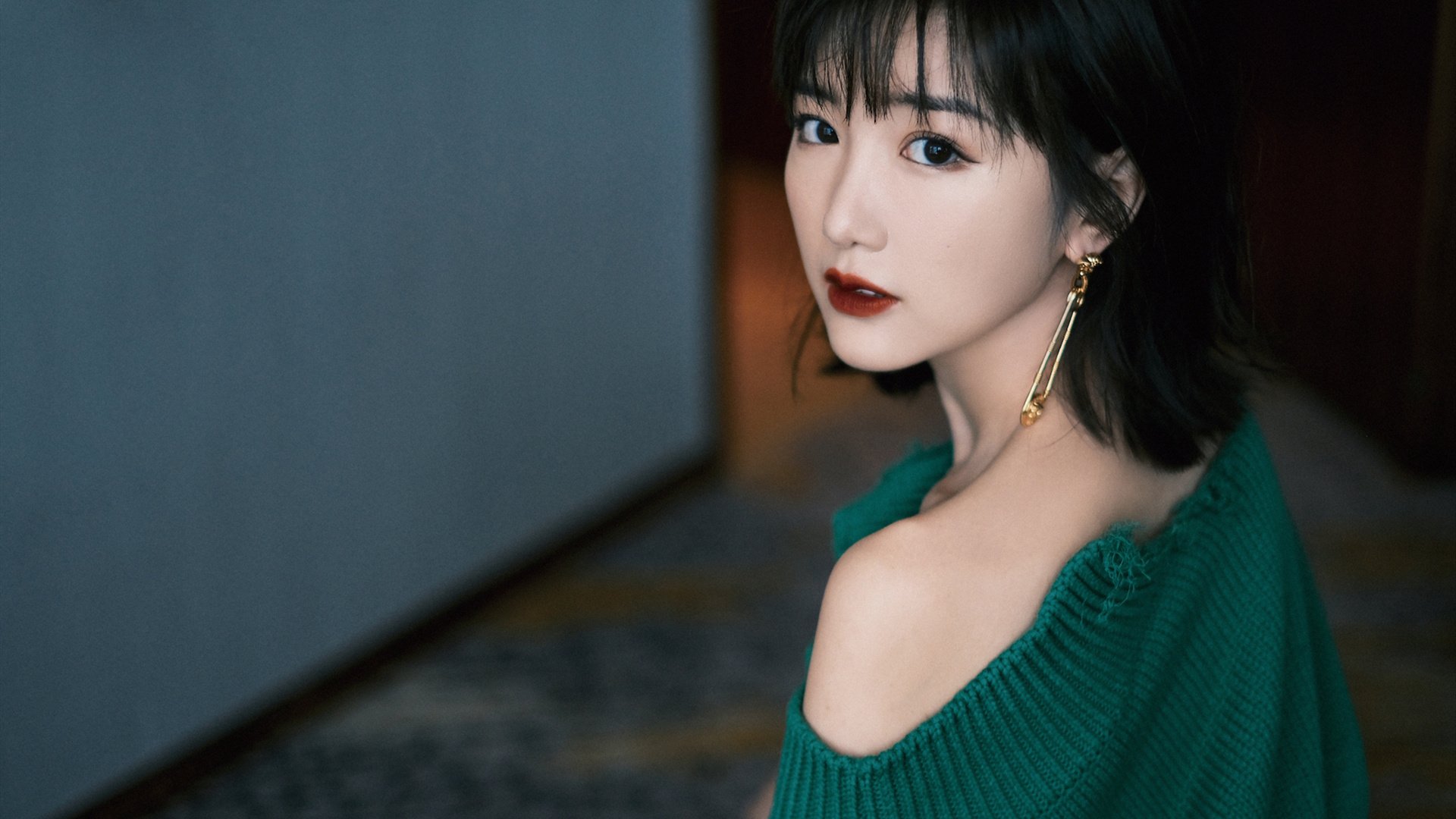 人队小将西蒙斯再次入选全明星首发，西蒙斯全明星赛