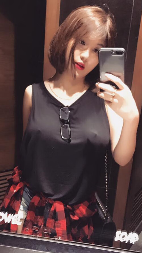 公牛逆转雷霆，全明星赛前哨战中德罗赞三分雨不断，德罗赞公牛几号